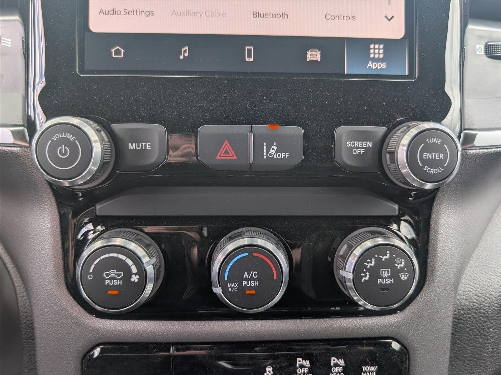 New 2026 RAM 1500 Express AWD/4WD image 21