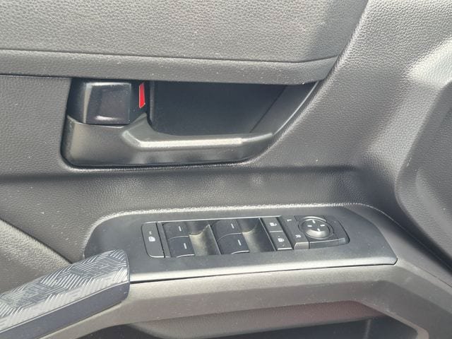 Used 2024 Toyota Tacoma SR5 AWD/4WD image 8
