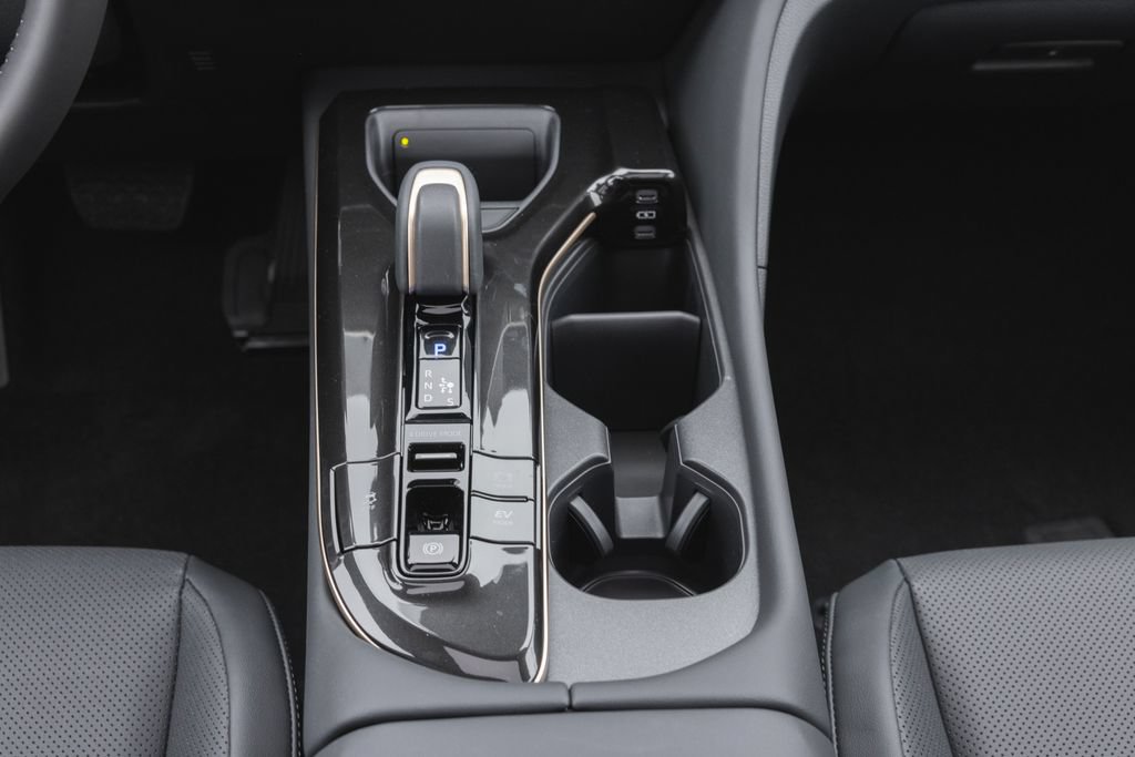 New 2026 Toyota Crown Signia AWD/4WD image 11