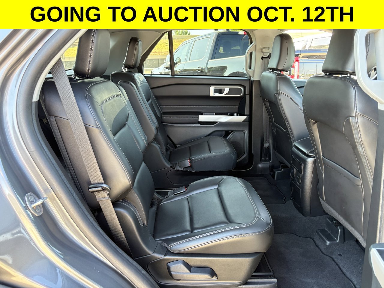 Used 2024 Ford Explorer XLT w/ Equipment Group 202A AWD/4WD image 28