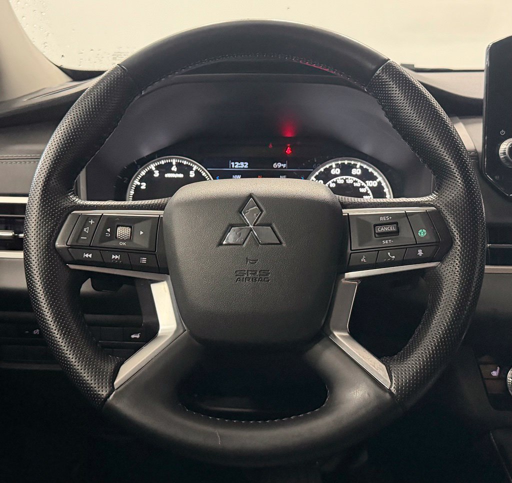 Used 2022 Mitsubishi Outlander SEL AWD/4WD image 16