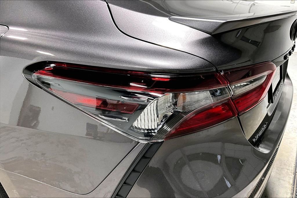 Used 2024 Toyota Camry SE image 39