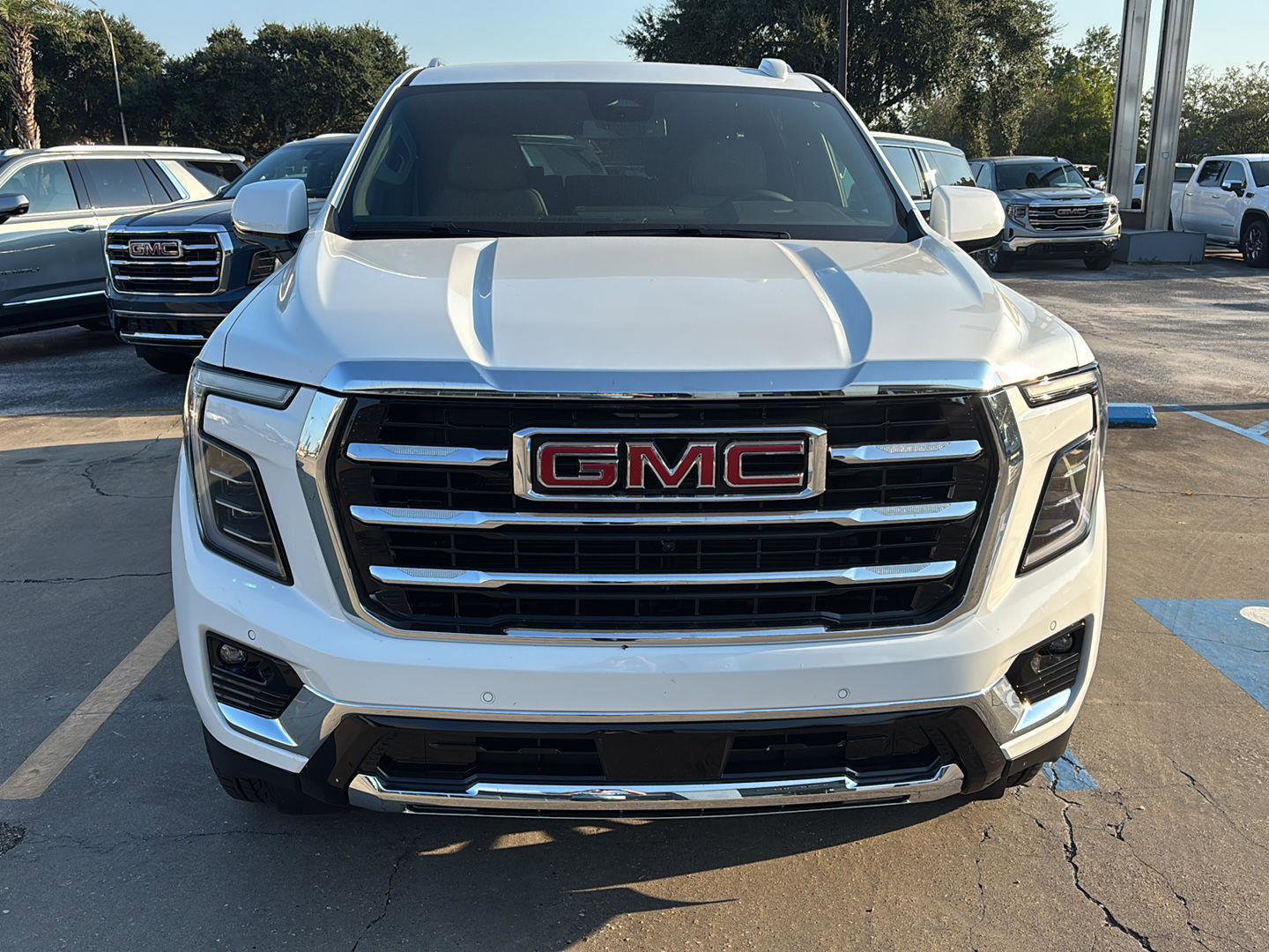 New 2026 GMC Yukon XL Elevation image 2
