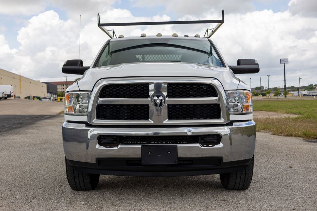 Used 2018 RAM 2500 Tradesman w/ Chrome Appearance Group RWD image 2