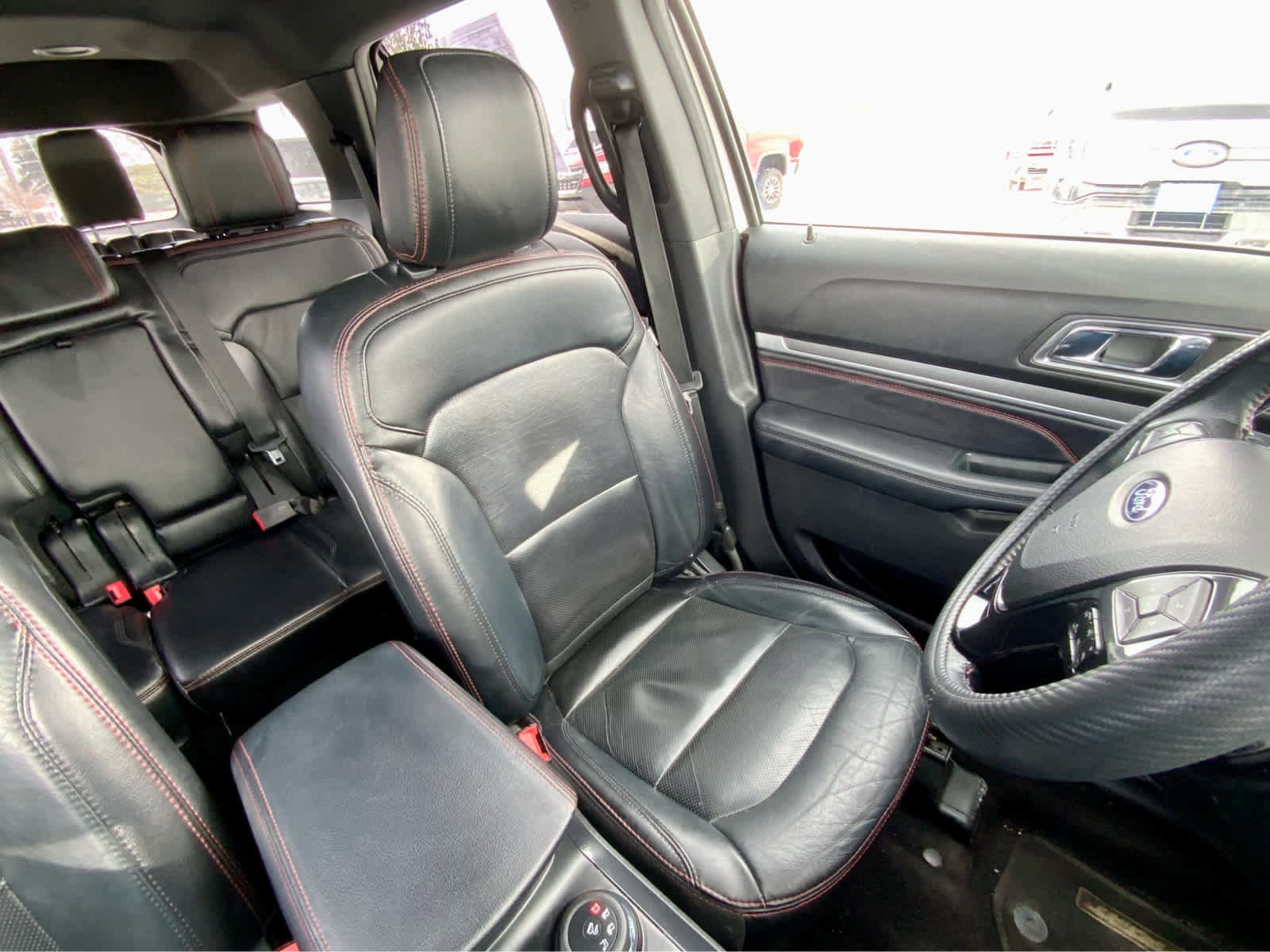 Used 2019 Ford Explorer Sport image 28