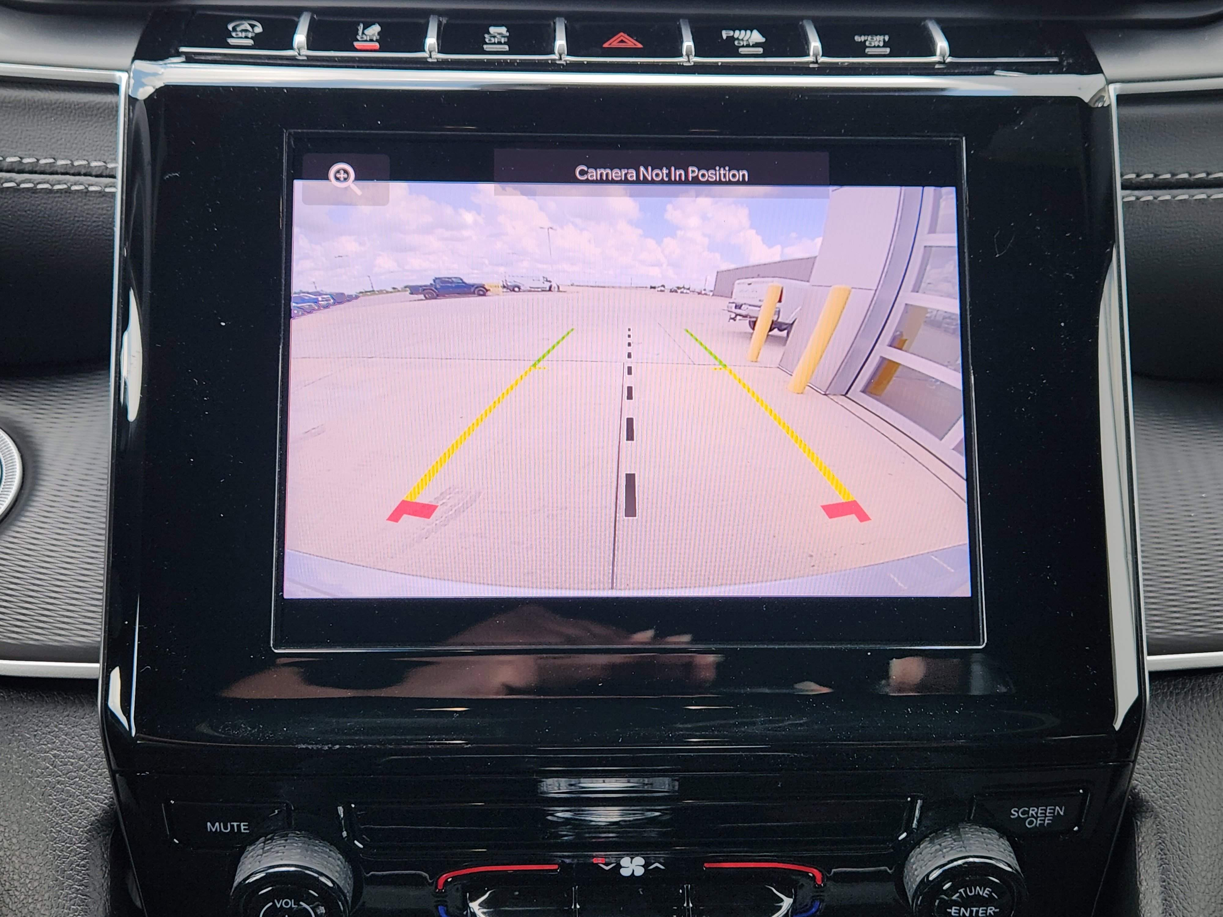 New 2026 Jeep Grand Cherokee Laredo AWD/4WD image 15