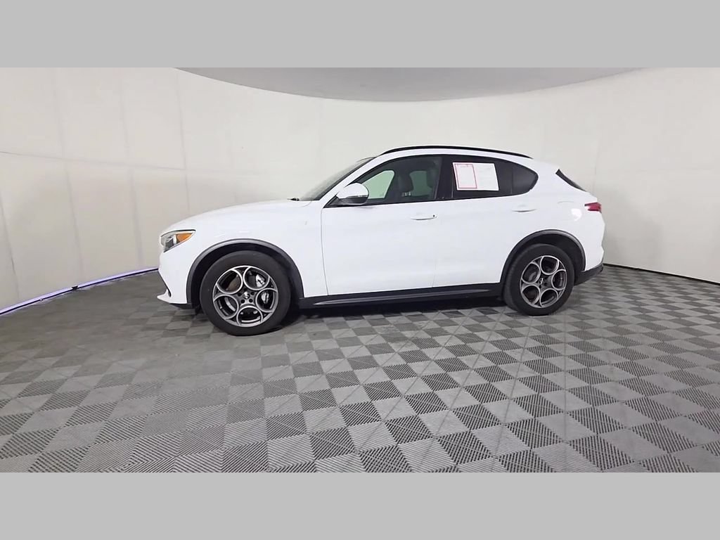 Used 2023 Alfa Romeo Stelvio Ti AWD/4WD image 50