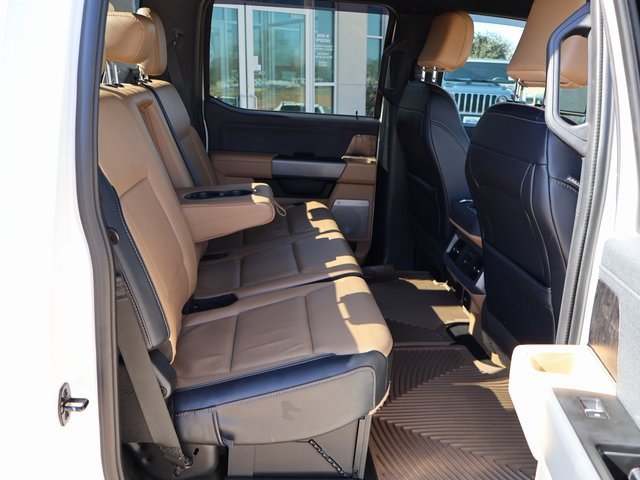 Used 2023 Ford F350 Lariat image 16