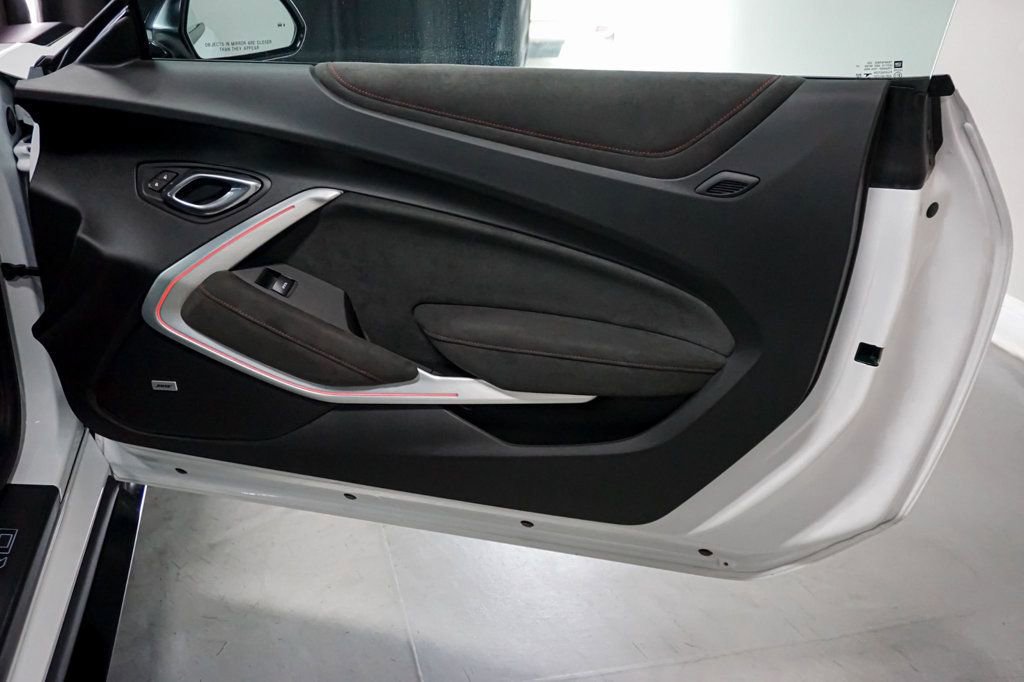 Used 2020 Chevrolet Camaro ZL1 image 41