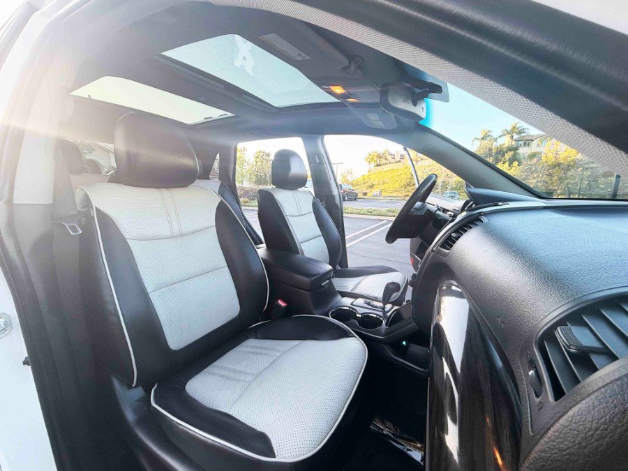 Used 2012 Kia Sorento SX w/ SX Premium Pkg image 32