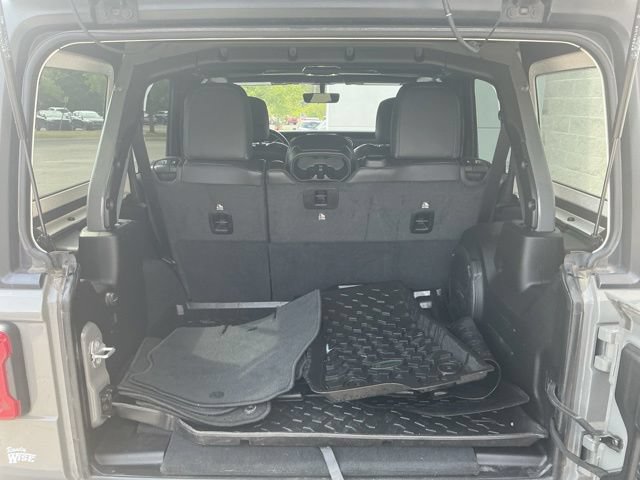 Used 2021 Jeep Wrangler Unlimited Sahara AWD/4WD image 21