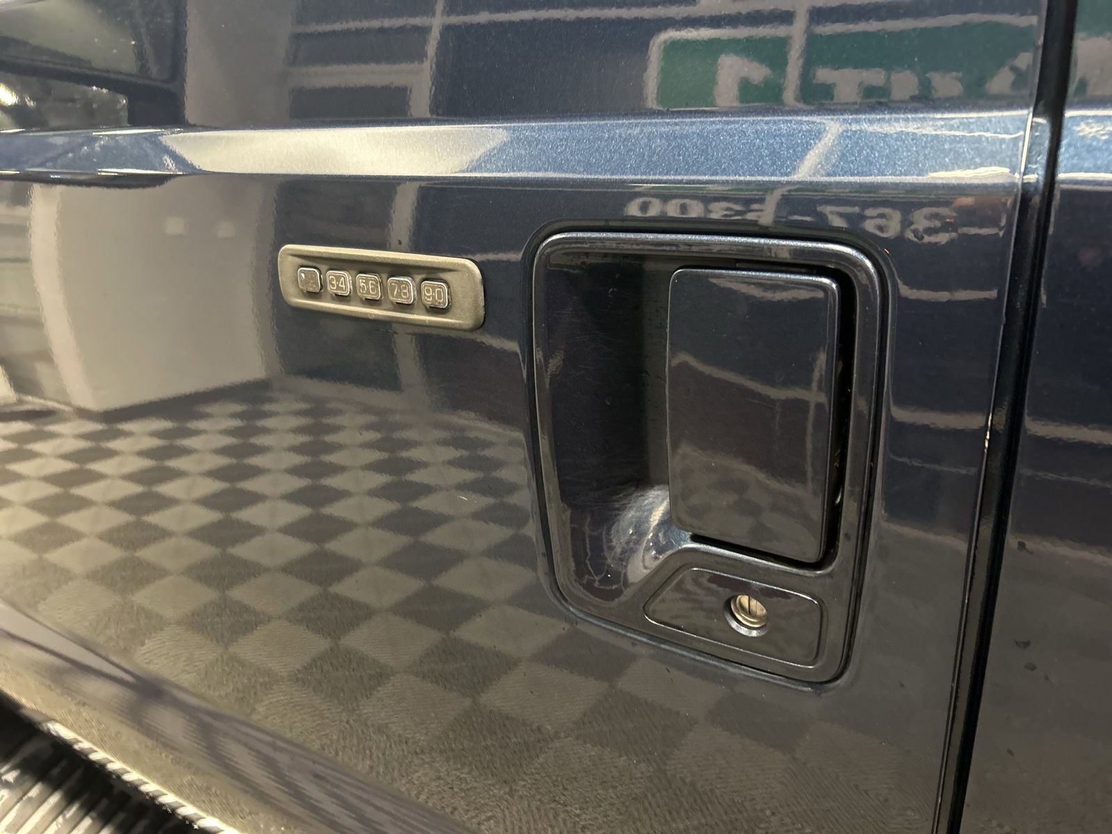 Used 2015 Ford F250 Lariat w/ Lariat Ultimate Package image 8