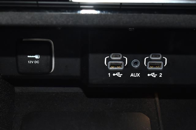 Certified 2024 Jeep Wagoneer Series II w/ Flexible Seating Group AWD/4WD image 19