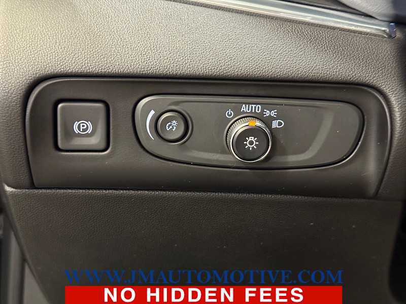 Used 2020 Buick Enclave Essence w/ Sport Touring Edition AWD/4WD image 35