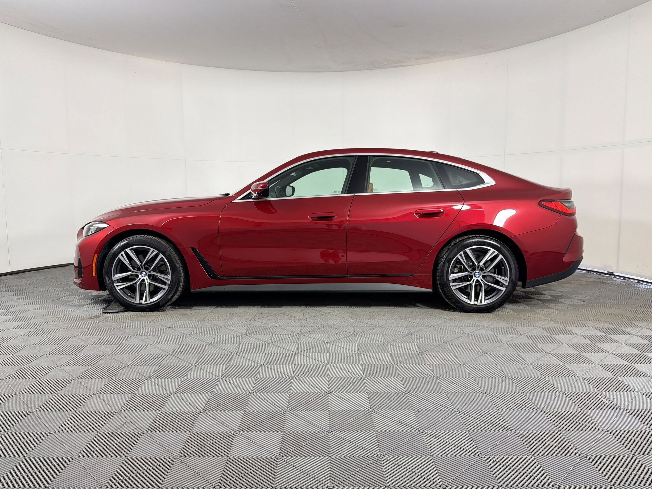 Certified 2025 BMW 430i RWD image 2