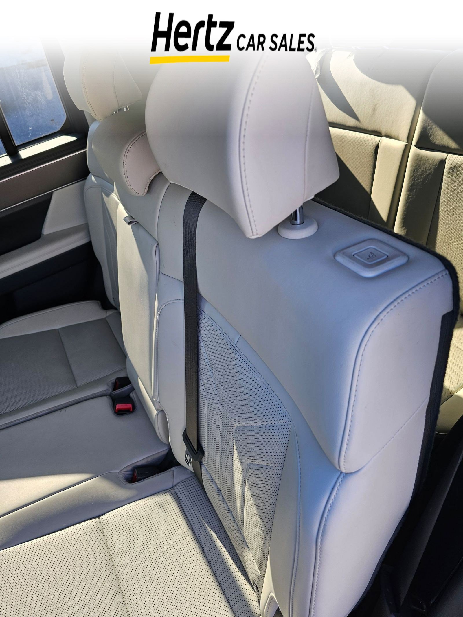 Used 2025 Hyundai Santa Fe SEL image 10