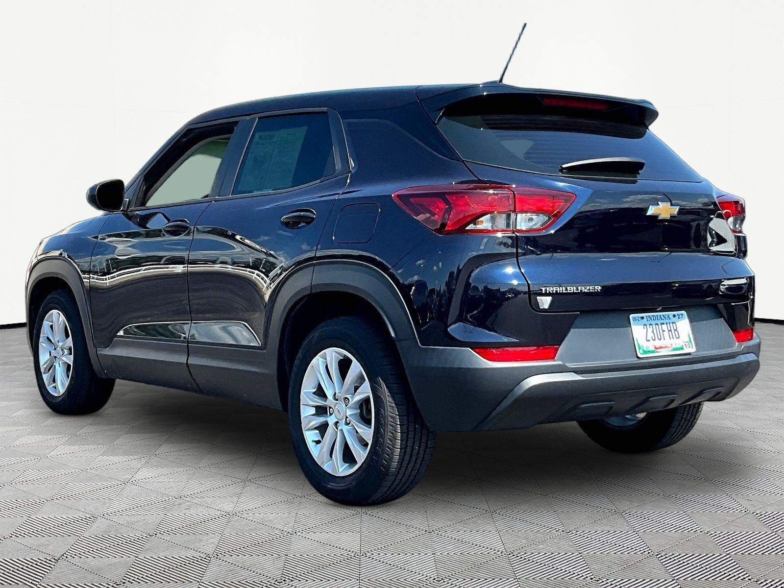 Used 2021 Chevrolet TrailBlazer LS FWD image 4