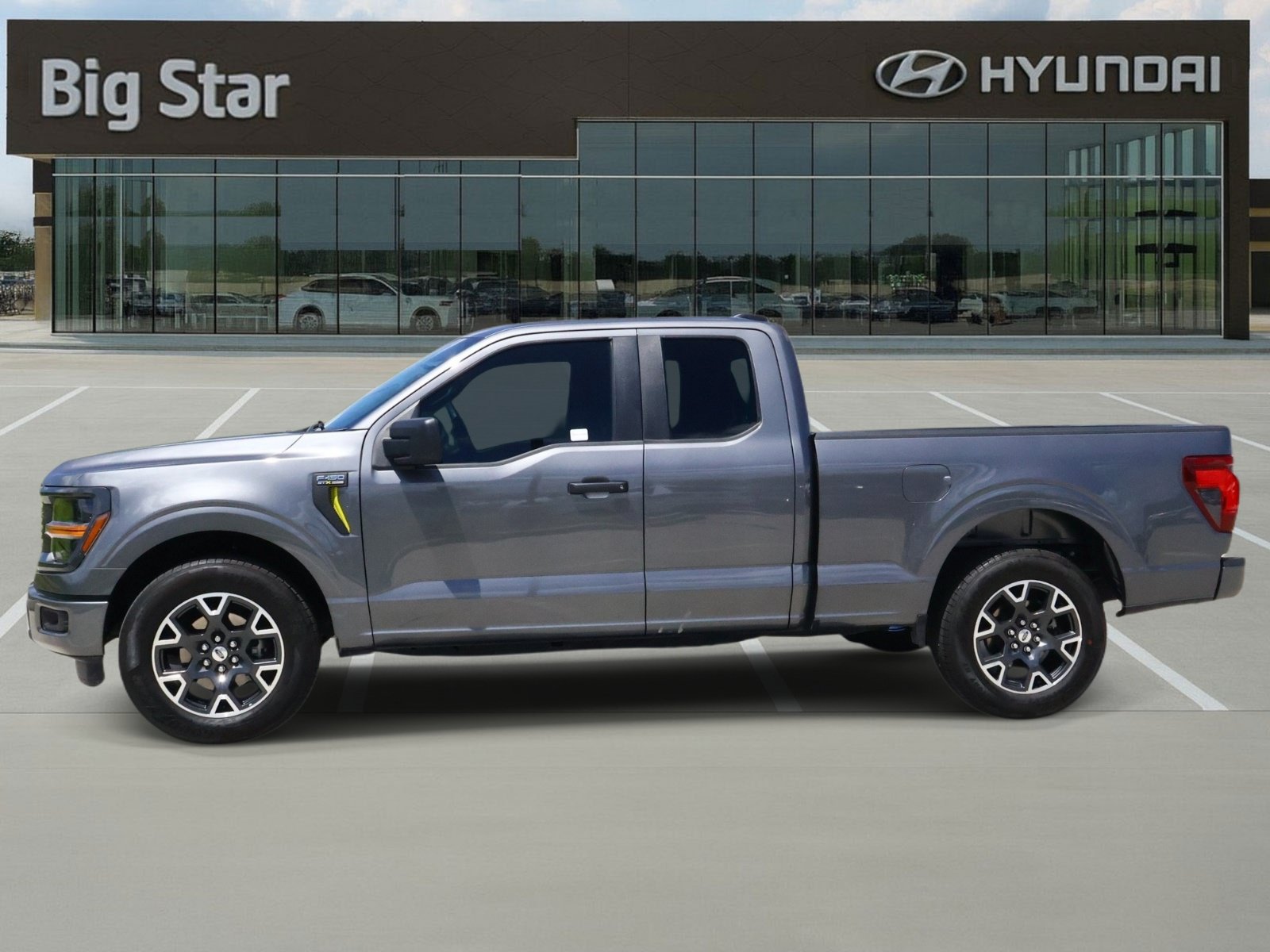 Used 2024 Ford F150 STX RWD image 2