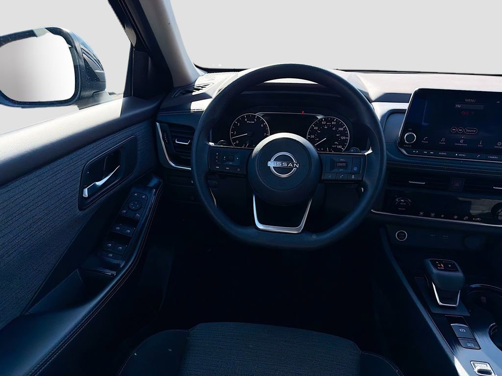 Used 2023 Nissan Rogue SV image 18