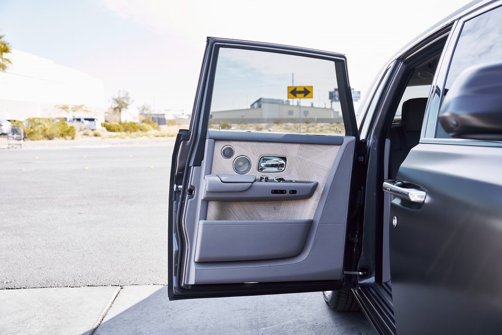 Used 2025 Rolls-Royce Phantom image 26