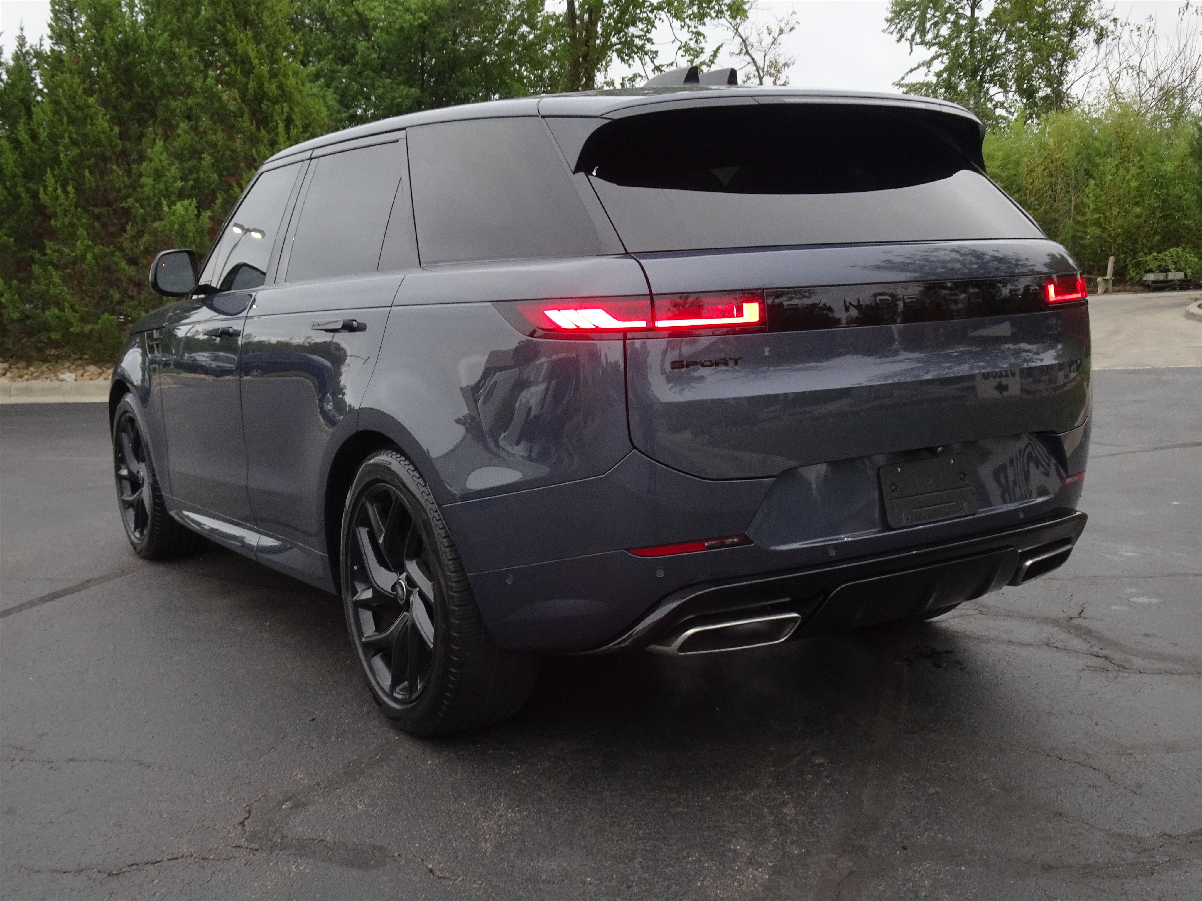Certified 2024 Land Rover Range Rover Sport Dynamic SE AWD/4WD image 4
