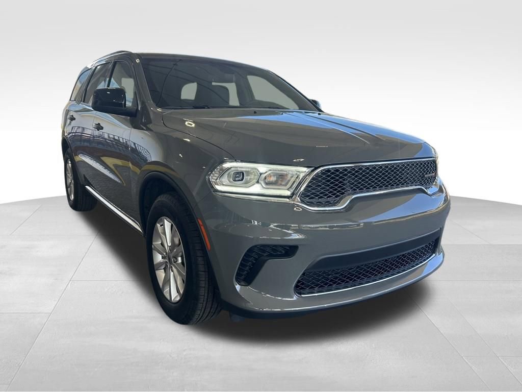 Used 2024 Dodge Durango SXT w/ 3rd Row Seating Group video 2