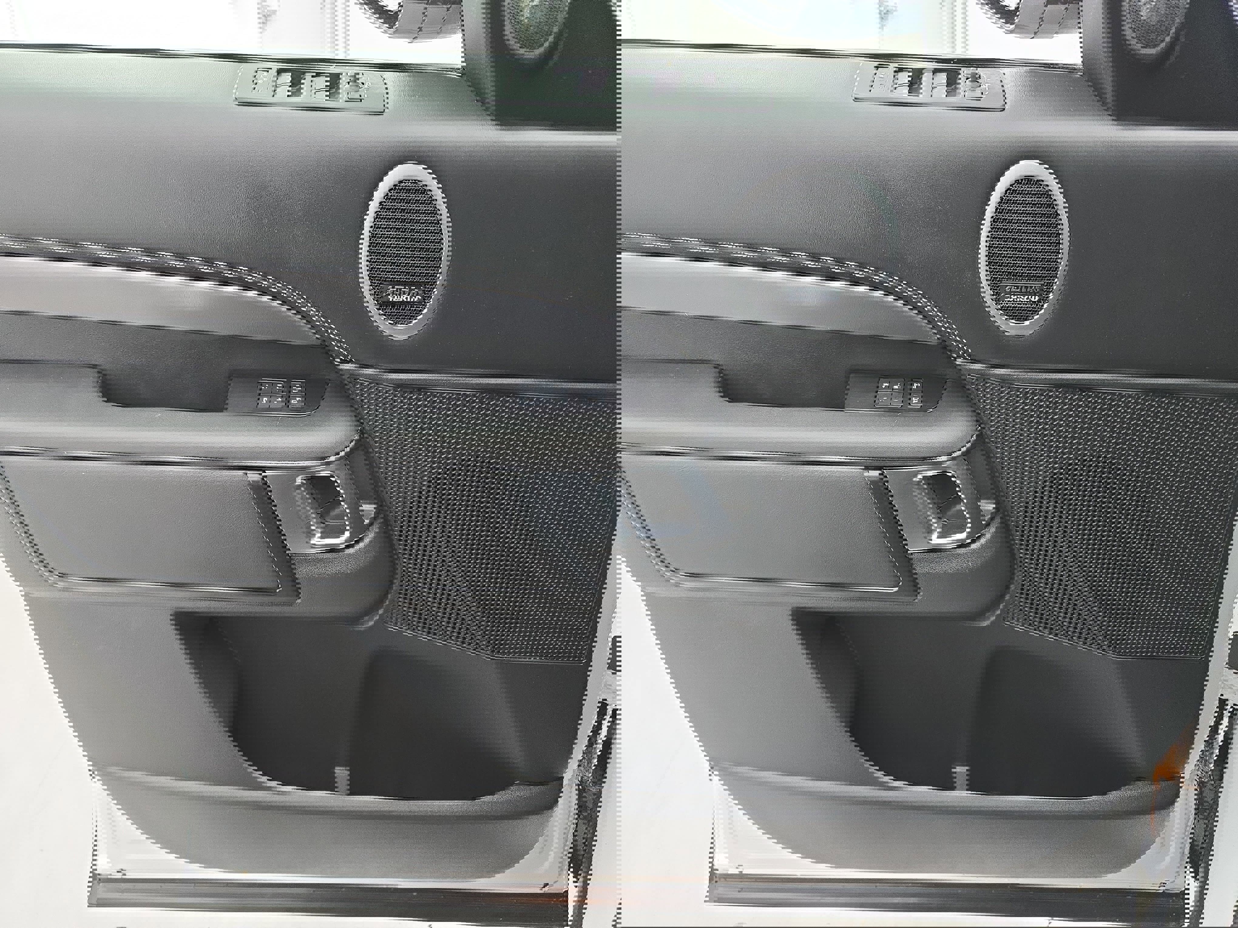 Used 2024 Land Rover Discovery Metropolitan Edition image 28