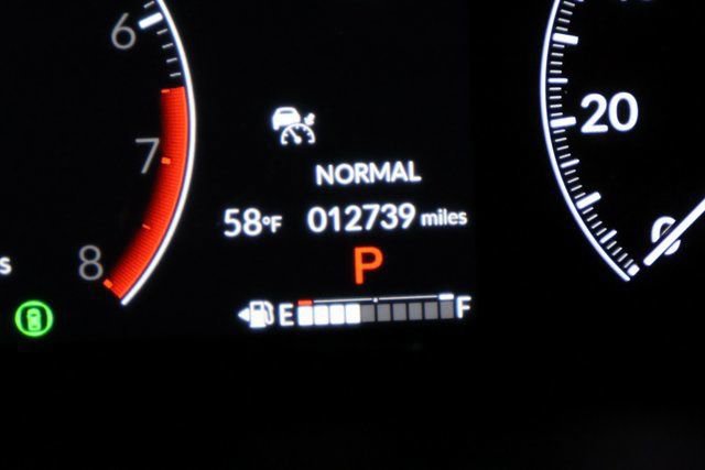 Used 2025 Honda CR-V EX-L image 16