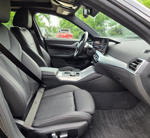 Used 2023 BMW i4 eDrive40 w/ M Sport Package image 21