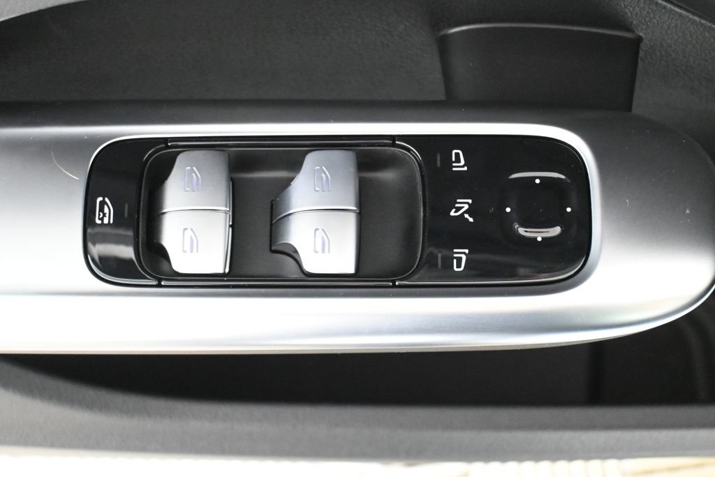 Certified 2026 Mercedes-Benz C 300 4MATIC Sedan image 24