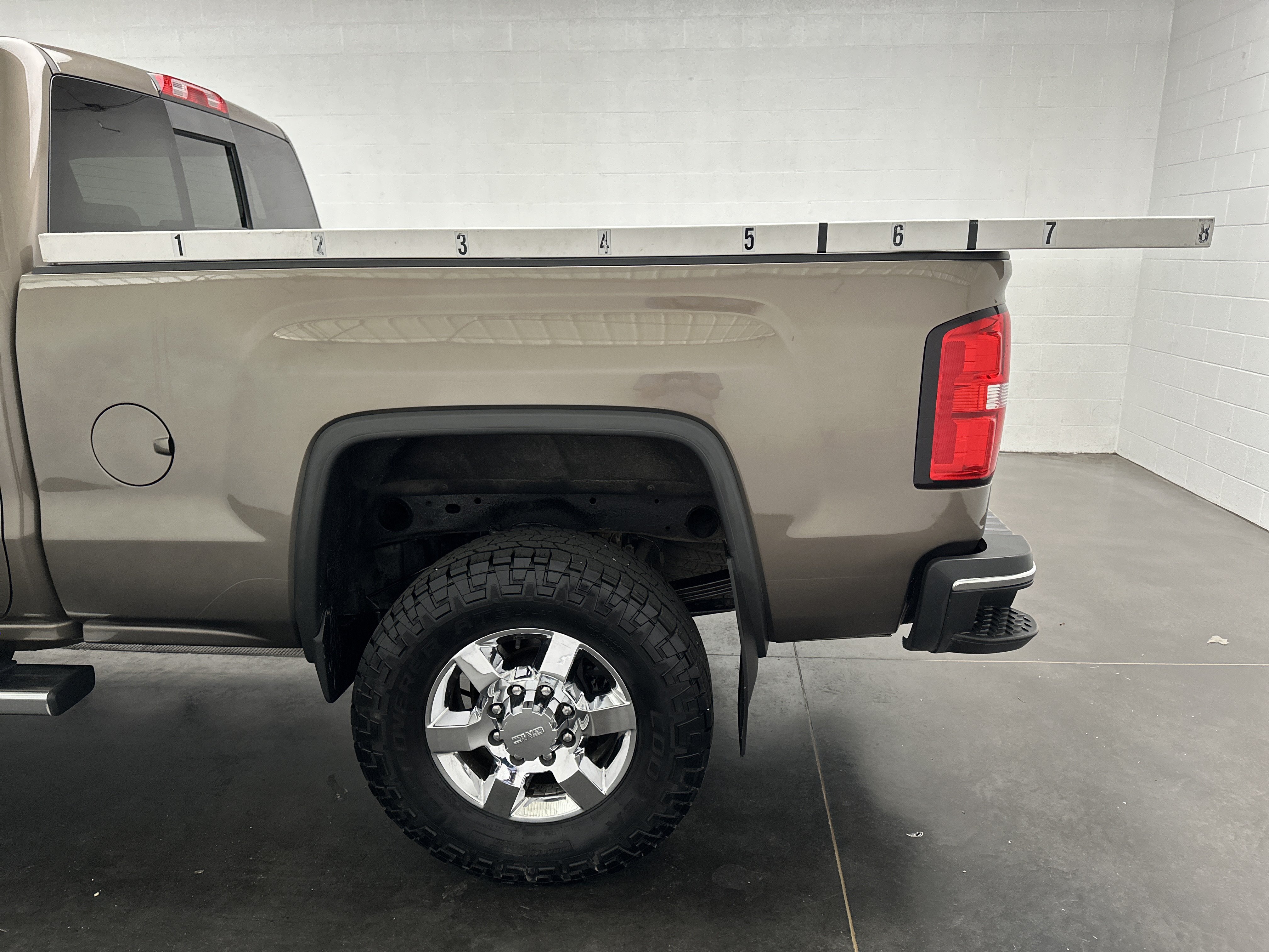 Used 2015 GMC Sierra 2500 SLT AWD/4WD image 6