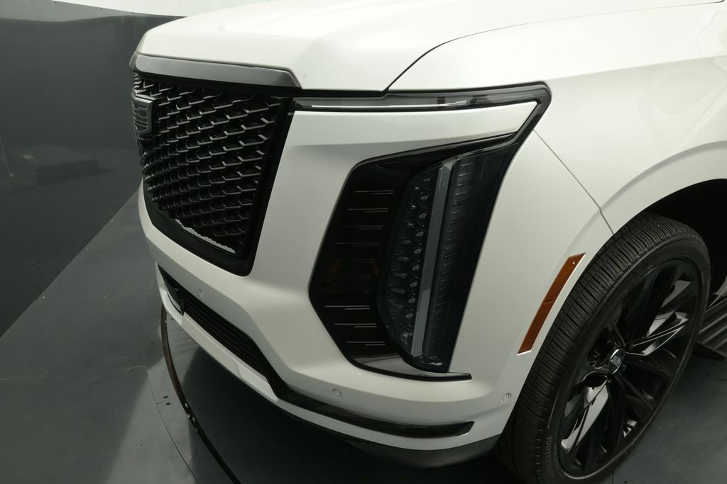 Used 2025 Cadillac Escalade Sport Platinum w/ LPO, ONYX Package AWD/4WD image 26