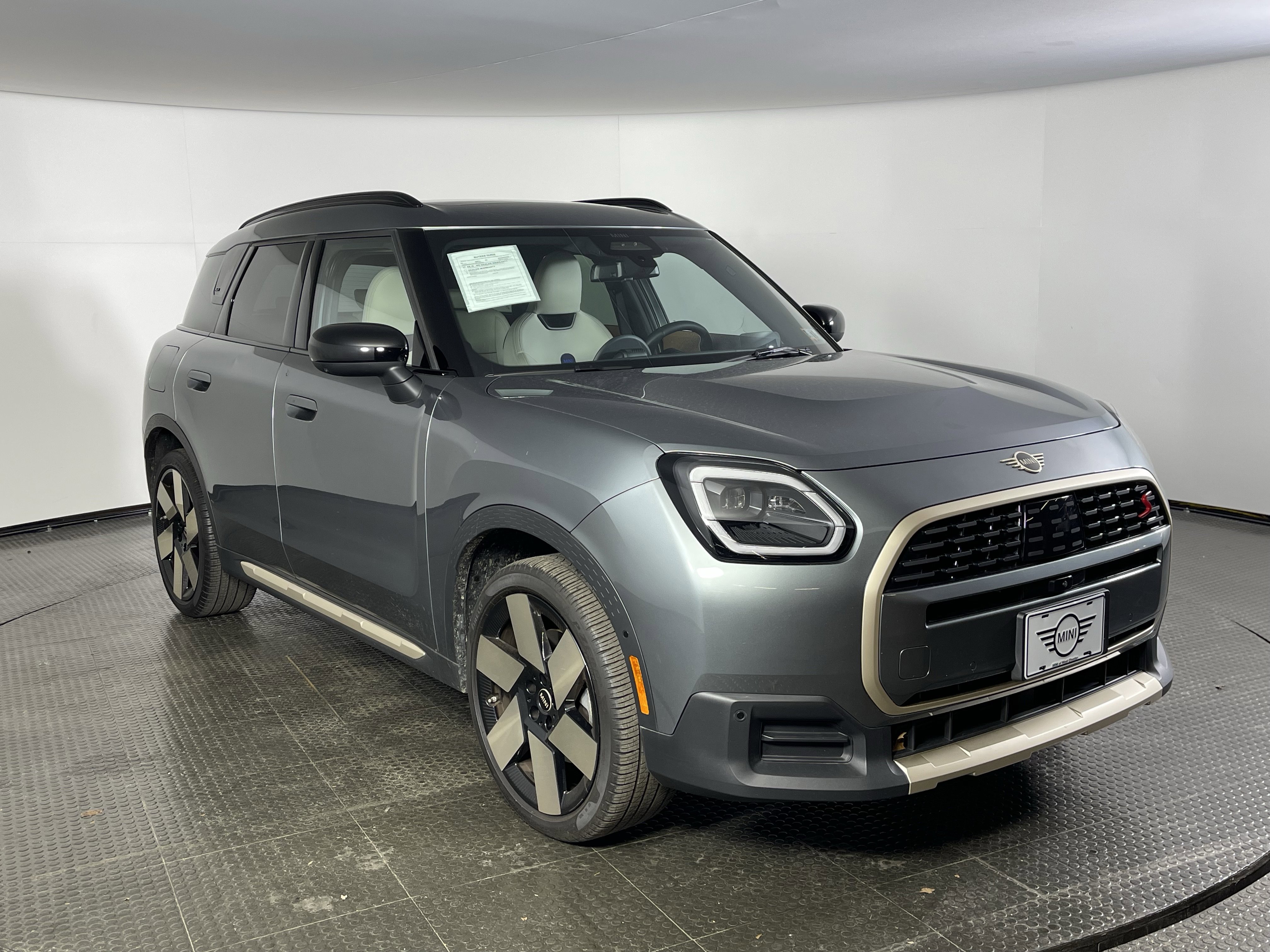 Used 2025 MINI Cooper Countryman S image 3