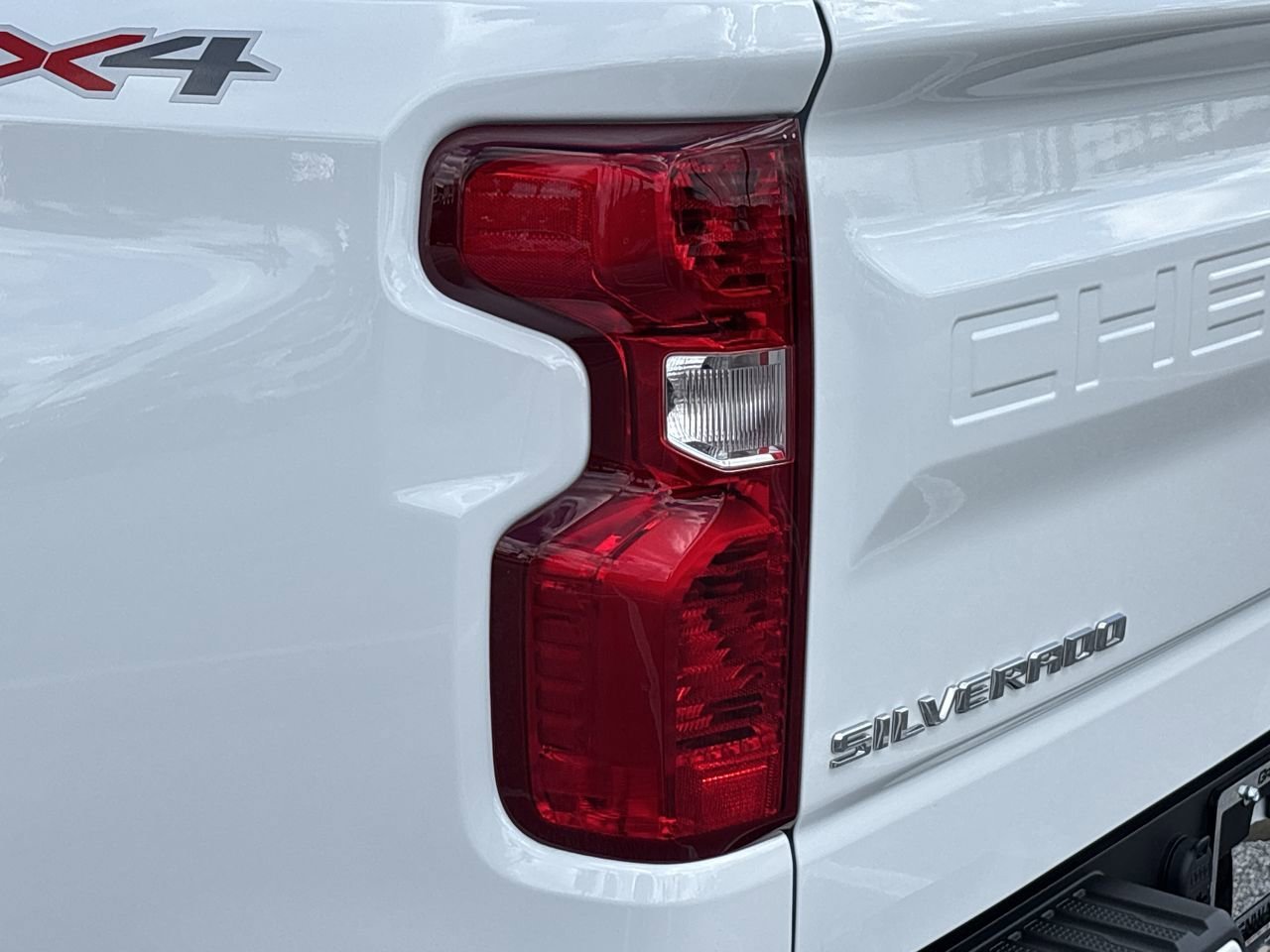 Used 2024 Chevrolet Silverado 1500 Custom image 7