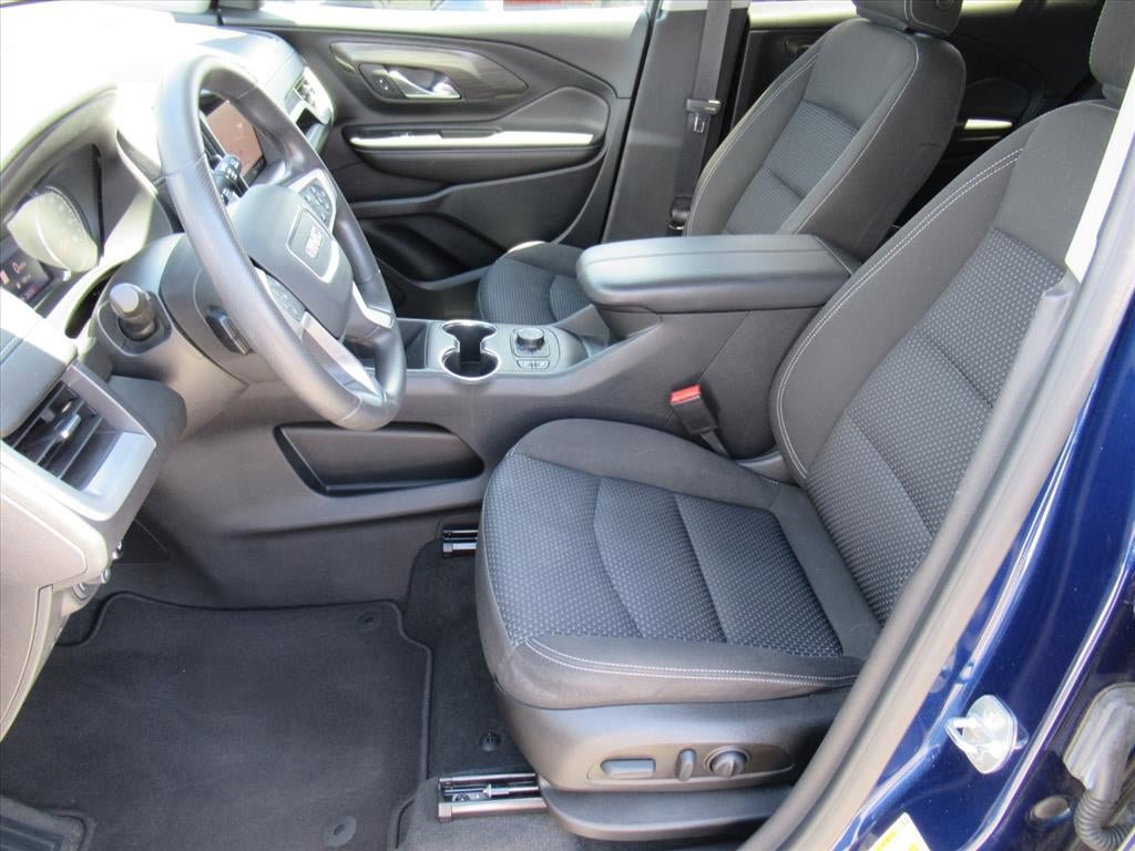 Used 2022 GMC Terrain SLE w/ Driver Convenience Package FWD image 16