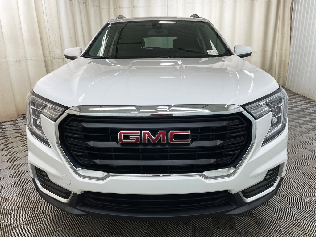 Certified 2022 GMC Terrain SLE w/ Driver Convenience Package image 12