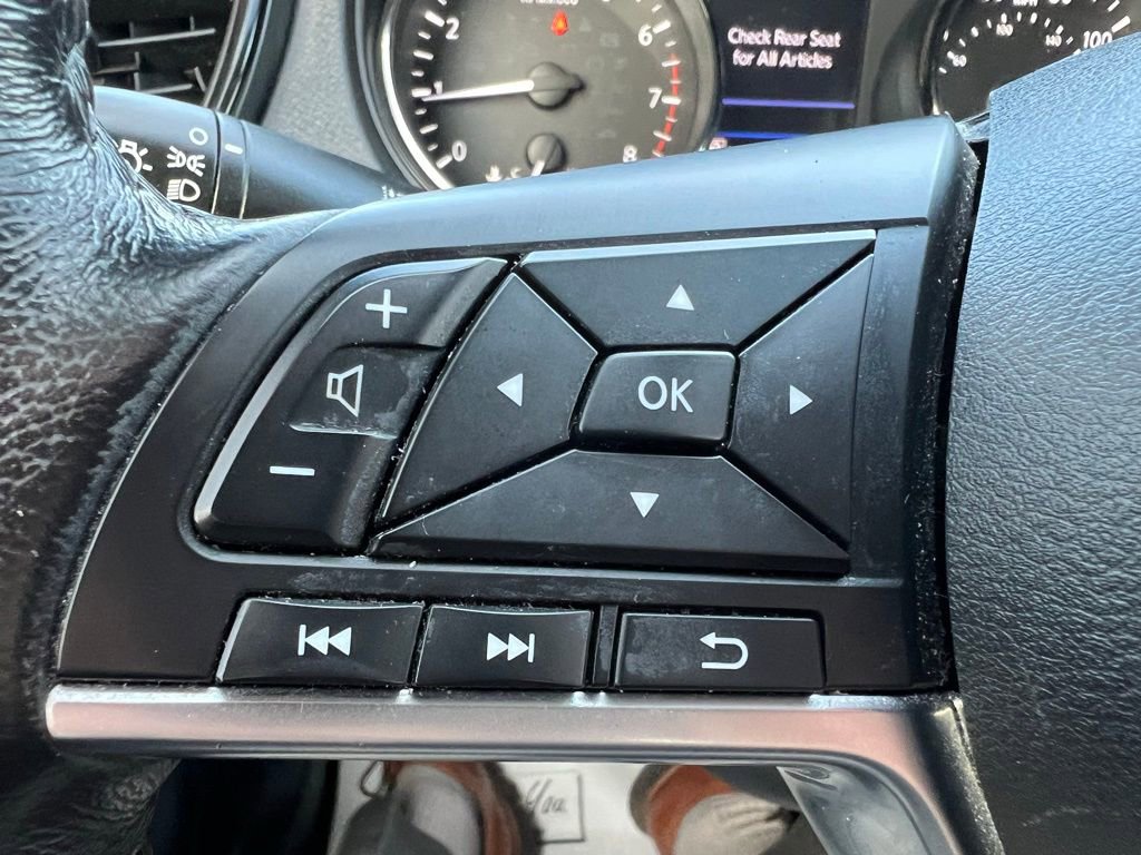 Used 2019 Nissan Rogue SV w/ Premium Package image 44