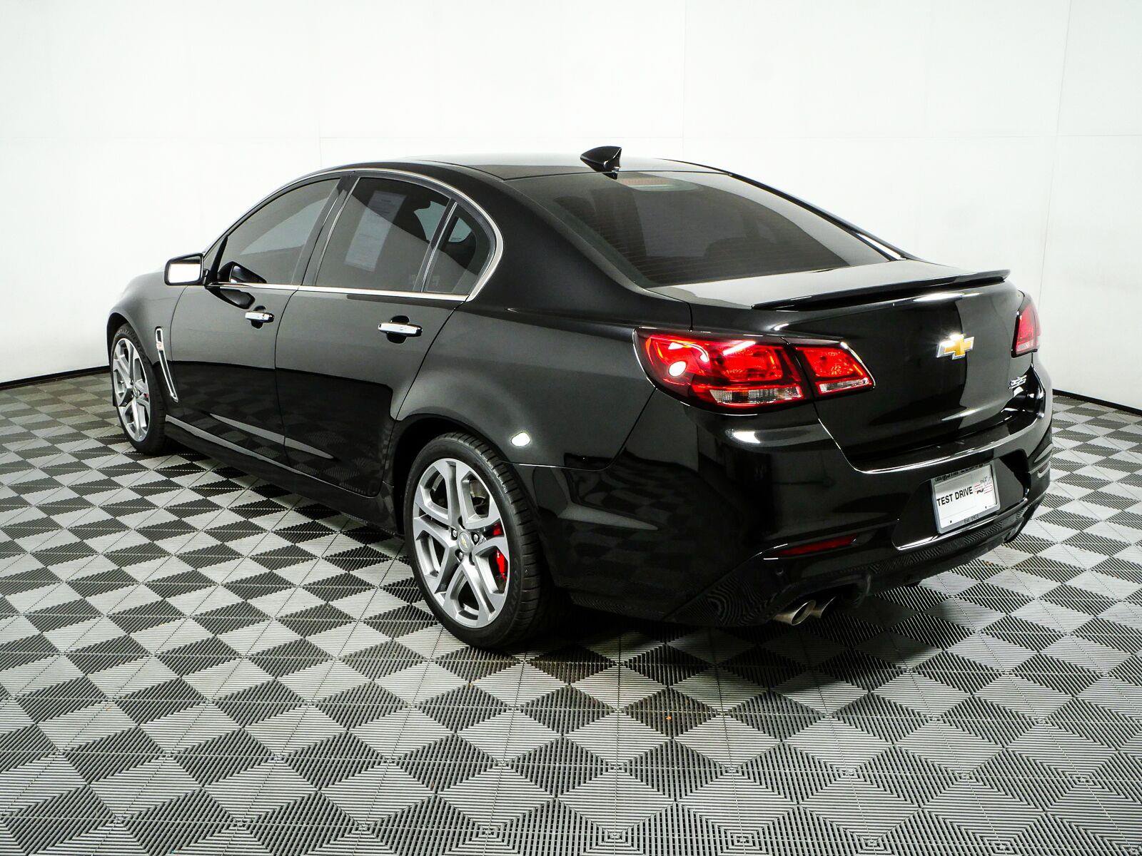 Used 2017 Chevrolet SS RWD image 29
