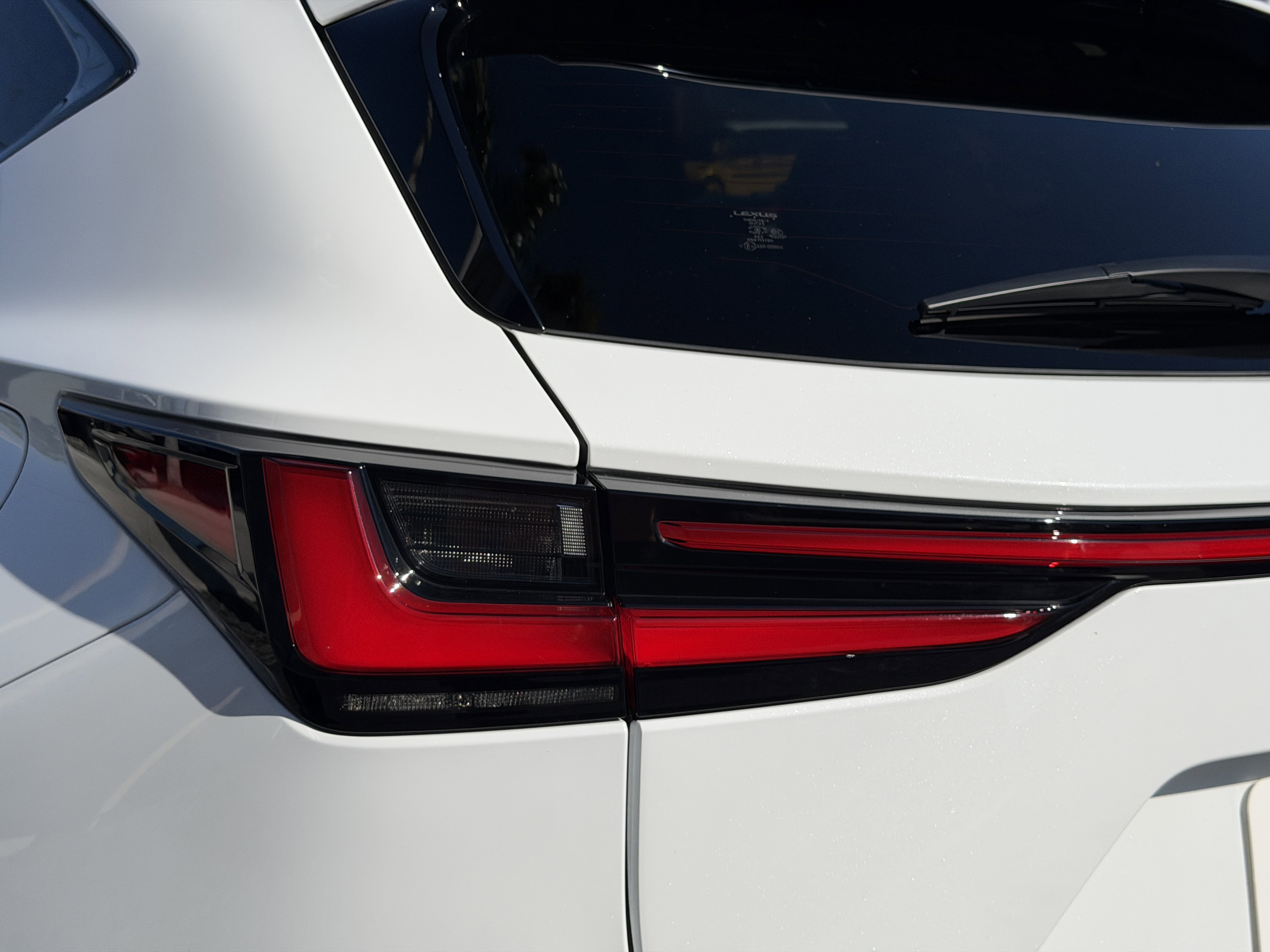 Used 2025 Lexus NX 450h+ F Sport image 8