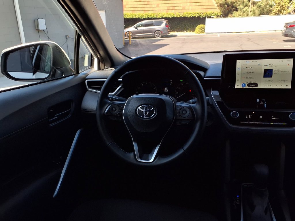 Certified 2024 Toyota Corolla Cross AWD Hybrid w/ Moonroof Package image 25