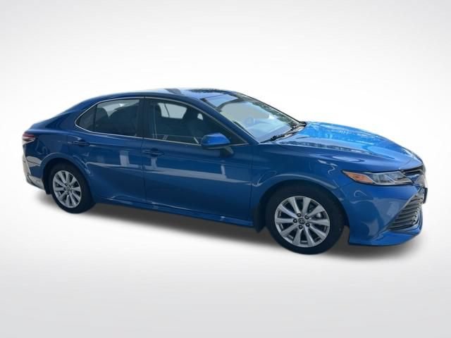 Used 2020 Toyota Camry LE FWD image 2