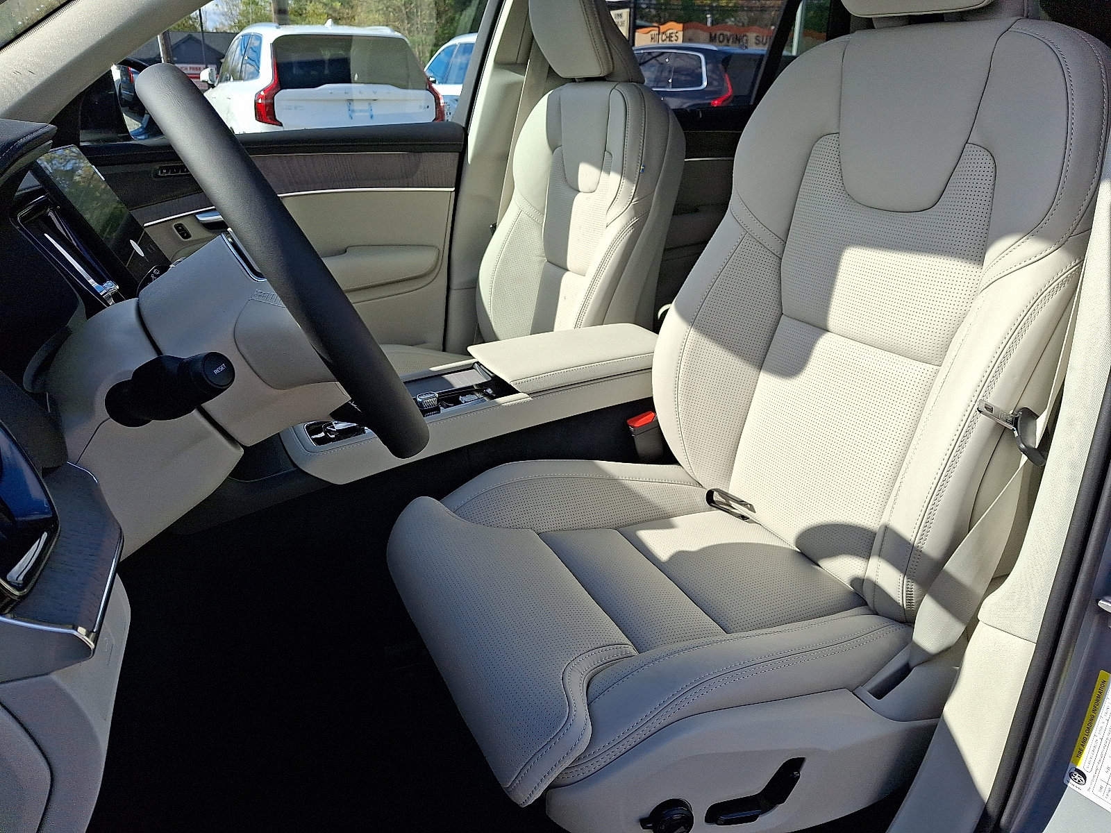 New 2026 Volvo XC90 B6 Ultra image 9