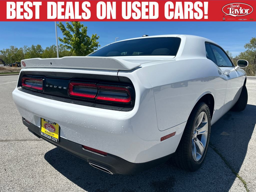Used 2021 Dodge Challenger SXT RWD image 3