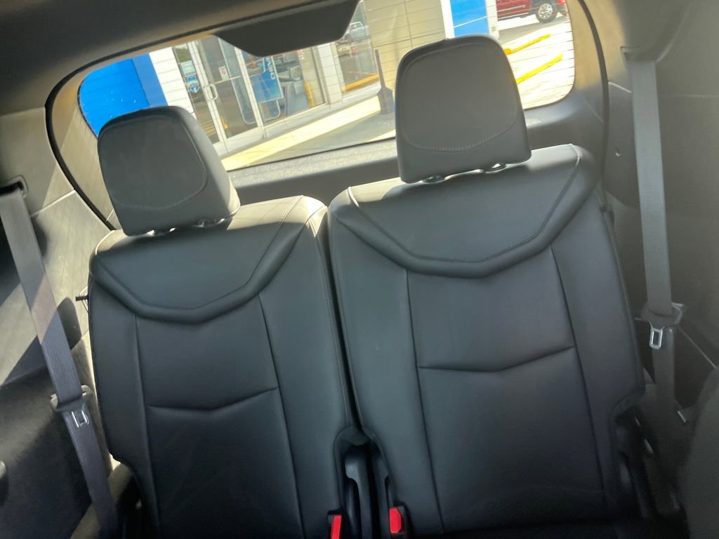 Used 2025 Cadillac XT6 Premium Luxury image 24
