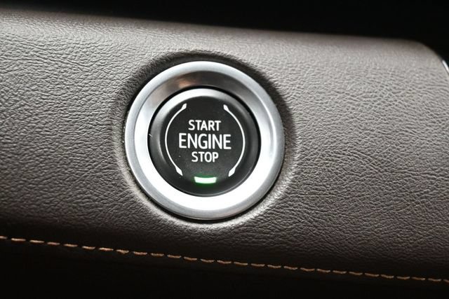 Used 2022 Cadillac Escalade ESV Sport w/ LPO, ONYX Package AWD/4WD image 27