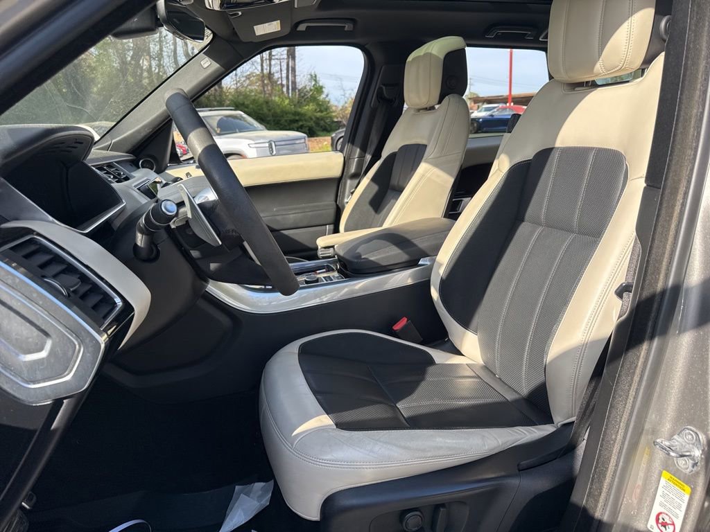 Used 2020 Land Rover Range Rover Sport HST image 5