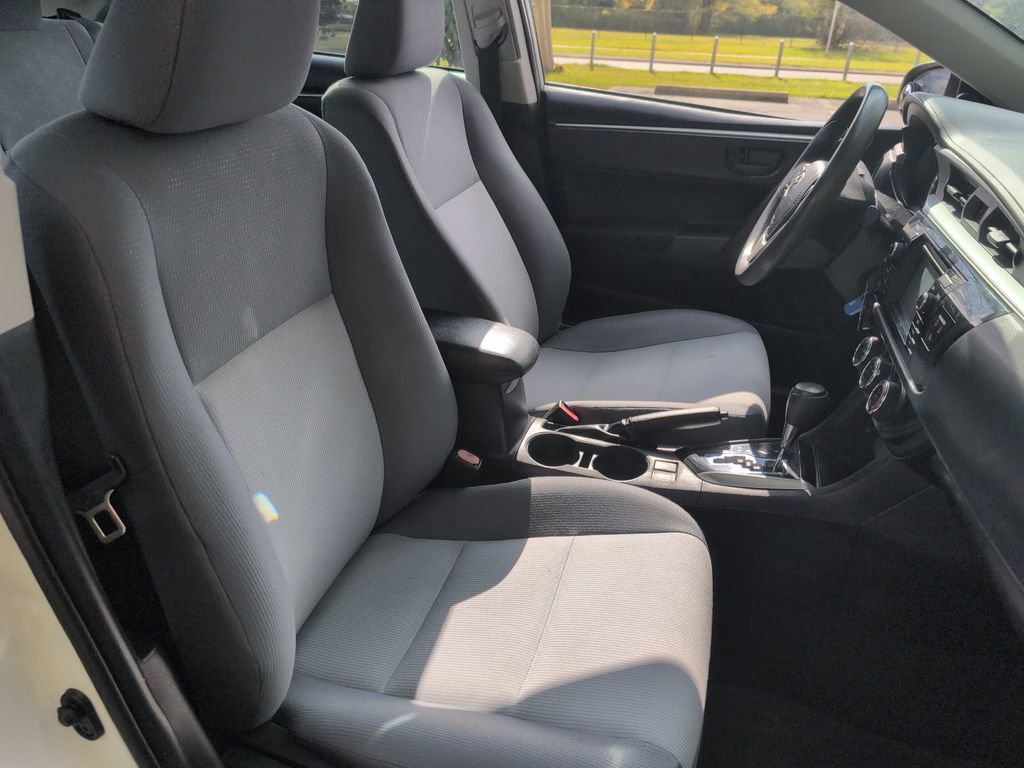 Used 2016 Toyota Corolla S image 18