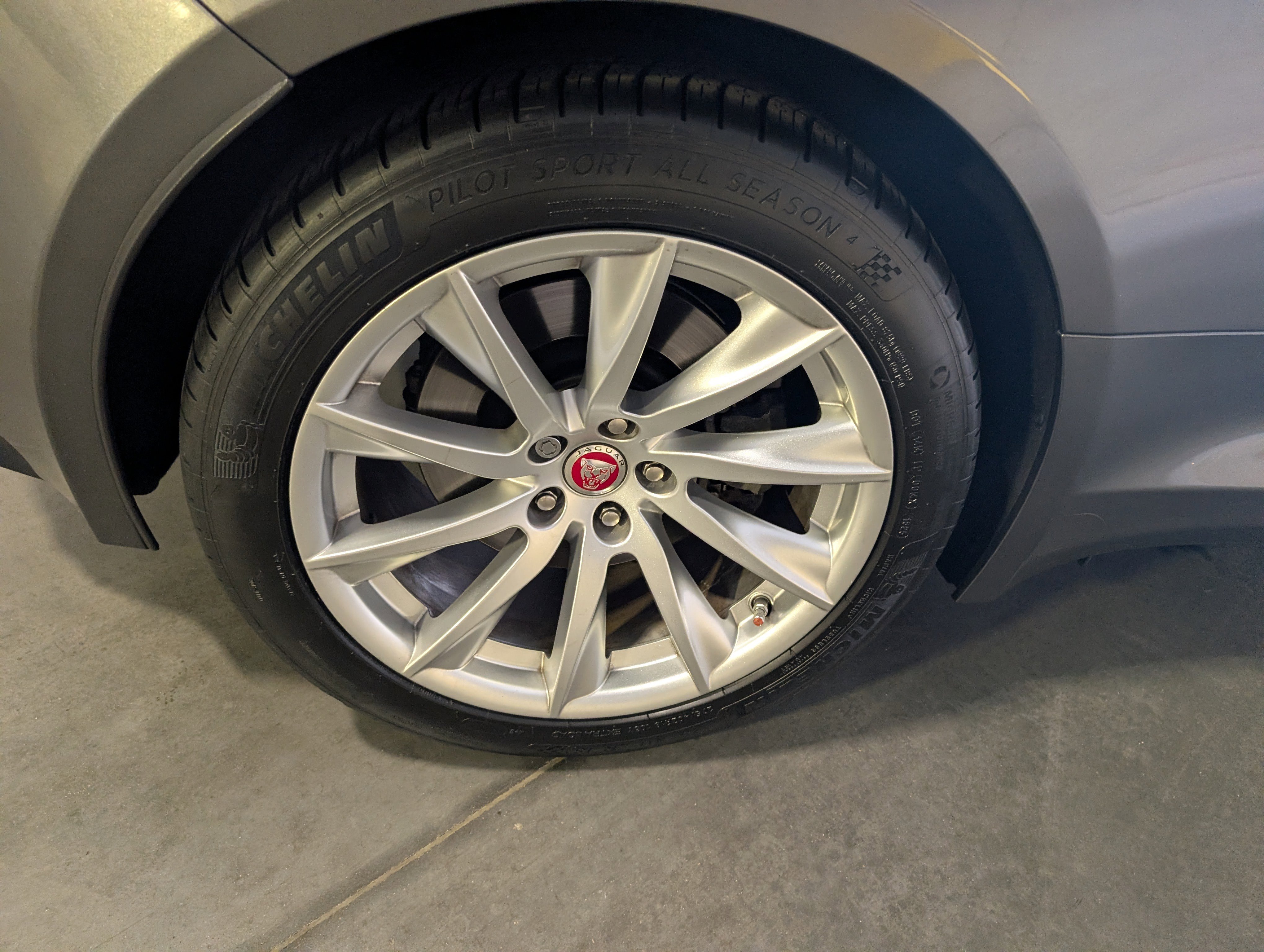 Used 2016 Jaguar F-TYPE Convertible image 21