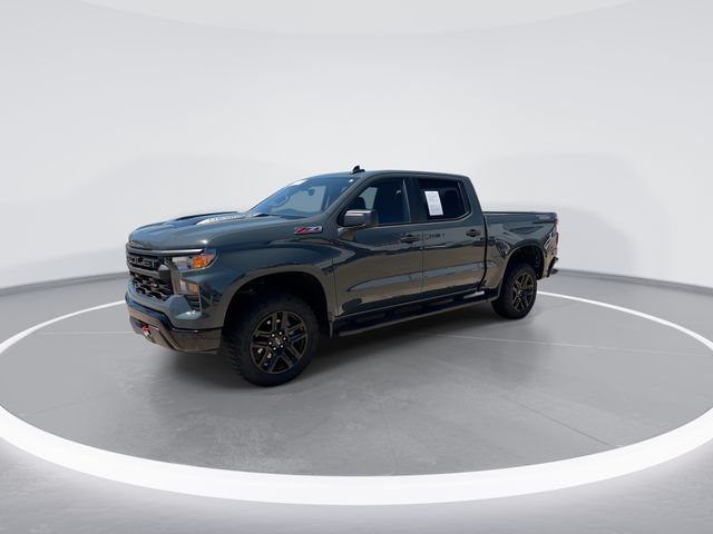 Used 2025 Chevrolet Silverado 1500 Custom Trail Boss AWD/4WD image 4