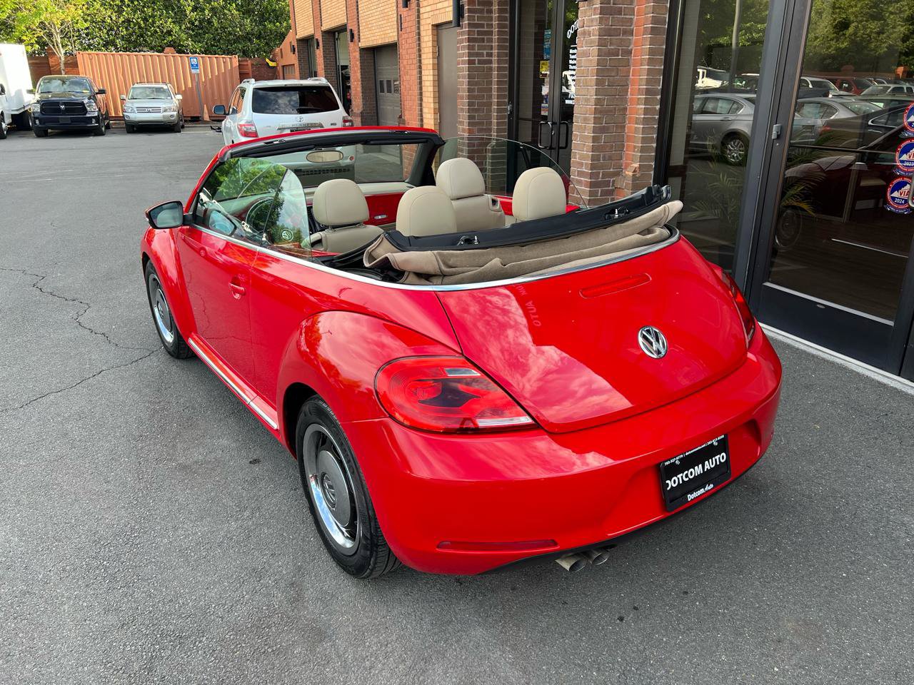 Used 2013 Volkswagen Beetle 2.5 FWD image 23